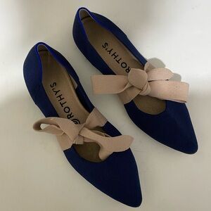Rothy's Navy Flats with Beige Bow